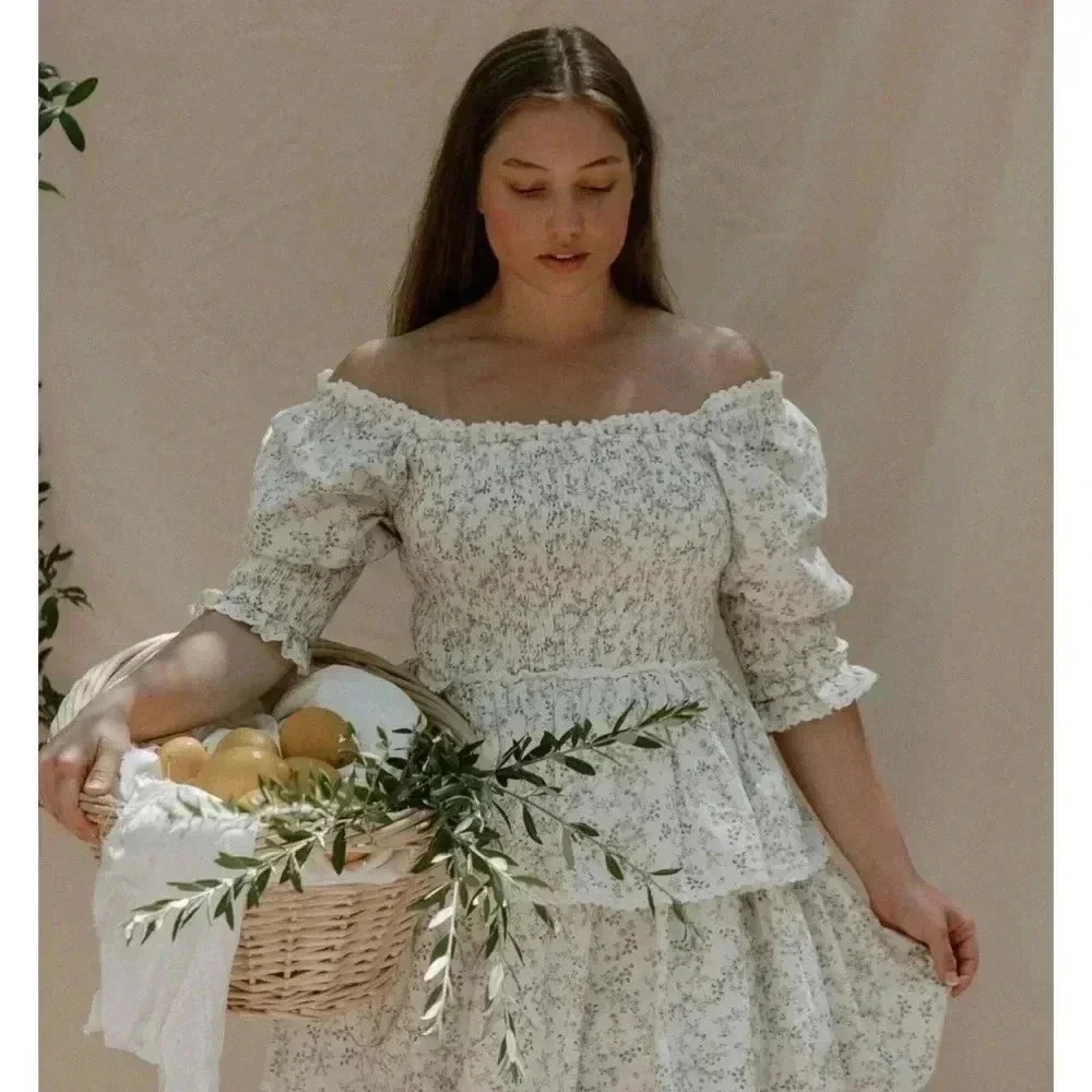 NWOT Floral‎ Smocked dress
